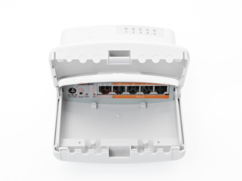 Коммутатор PoE MikroTik RB750P-PBr2 16MB FLASH, 2xPOE-IN, 2xPOE-OUT, 5x100Mb/s, IP20, RouterOS v4
